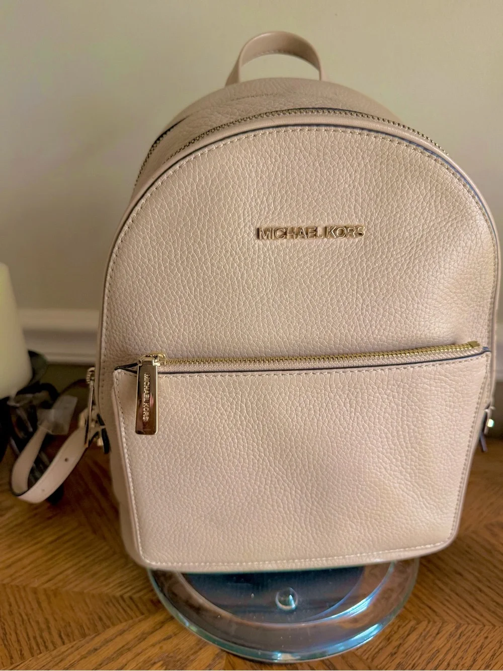 Michael Kors compact pebbled